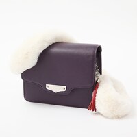 殺生丸モデルのバッグ。