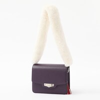 殺生丸モデルのバッグ。