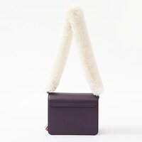 殺生丸モデルのバッグ。