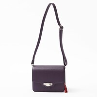 殺生丸モデルのバッグ。