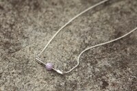 四魂の玉モデルのネックレス。