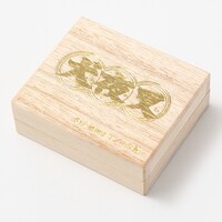 四魂の玉モデルのネックレスケース。