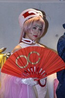 妲己役の石田安奈。