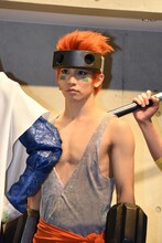 ナタク役の輝山立。