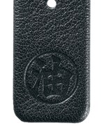 バンドの表面に刻まれた油屋のマーク。