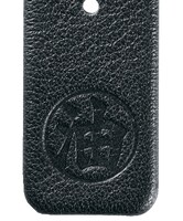 バンドの表面に刻まれた油屋のマーク。