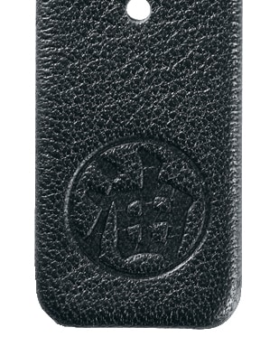 バンドの表面に刻まれた油屋のマーク。