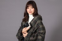 折原臨也モデルの財布の使用イメージ。