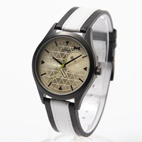 平和島静雄モデルの腕時計。