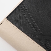 折原臨也モデルの財布。