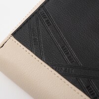 折原臨也モデルの財布。