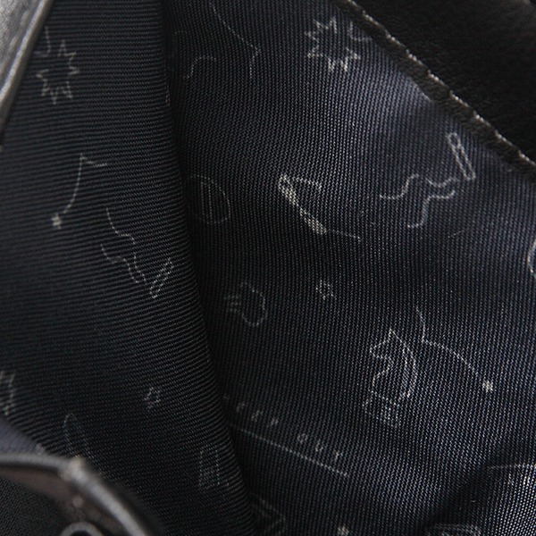 折原臨也モデルの財布。