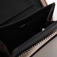 折原臨也モデルの財布。