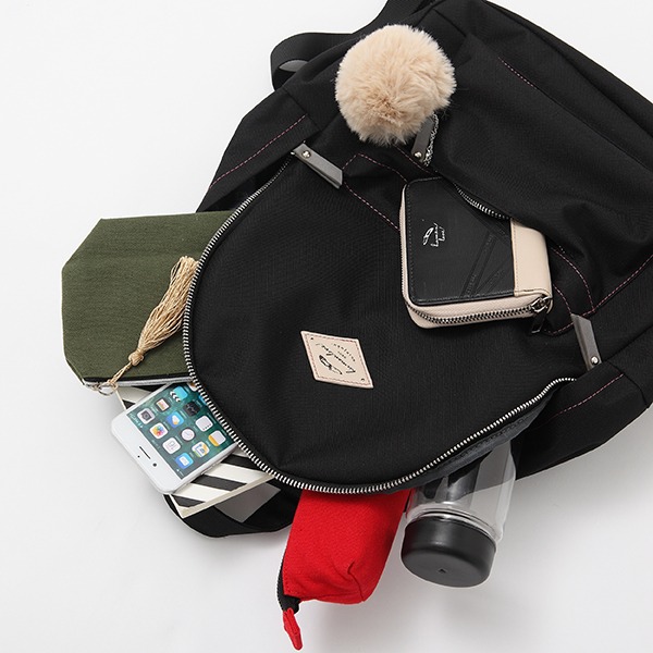 折原臨也モデルのリュック。