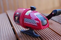 「スピンキャストリール 釣りキチ三平／鮎川魚紳」