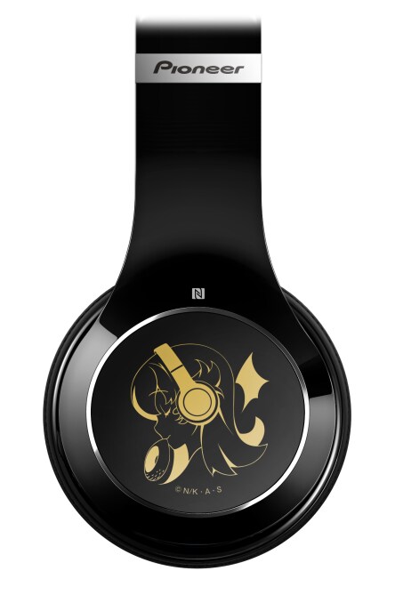 ヘッドホン本体の片側ハウジング部。