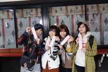 「～連続ドラマ『I"s』事前特番2～連続ドラマ『I"s（アイズ）』女子旅」より。左から加藤小夏、柴田杏花、白石聖、萩原みのり。