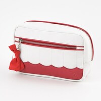 「恋になりたいAQUARIUM」をモチーフにした、黒澤ダイヤモデルのポーチ。