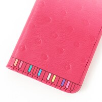 「想いよひとつになれ」をモチーフにした、黒澤ダイヤモデルのスマートフォンケース。