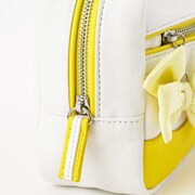 「恋になりたいAQUARIUM」をモチーフにした、国木田花丸モデルのポーチ。