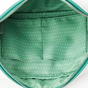 「恋になりたいAQUARIUM」をモチーフにした、松浦果南モデルのポーチ。