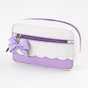 「恋になりたいAQUARIUM」をモチーフにした、小原鞠莉モデルのポーチ。