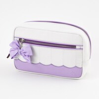 「恋になりたいAQUARIUM」をモチーフにした、小原鞠莉モデルのポーチ。