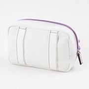 「恋になりたいAQUARIUM」をモチーフにした、小原鞠莉モデルのポーチ。