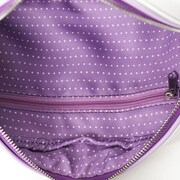 「恋になりたいAQUARIUM」をモチーフにした、小原鞠莉モデルのポーチ。