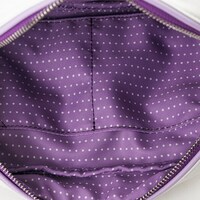 「恋になりたいAQUARIUM」をモチーフにした、小原鞠莉モデルのポーチ。