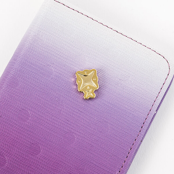 「想いよひとつになれ」をモチーフにした、小原鞠莉モデルのスマートフォンケース。