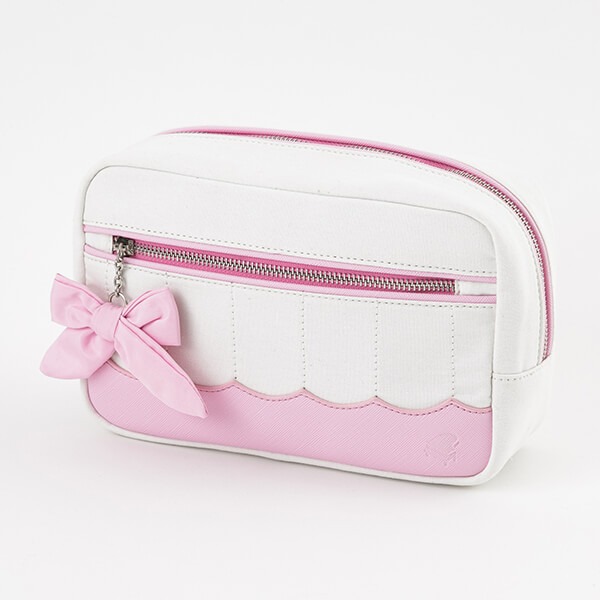 「恋になりたいAQUARIUM」をモチーフにした、桜内梨子モデルのポーチ。