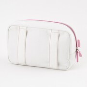 「恋になりたいAQUARIUM」をモチーフにした、桜内梨子モデルのポーチ。