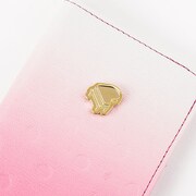 「想いよひとつになれ」をモチーフにした、桜内梨子モデルのスマートフォンケース。