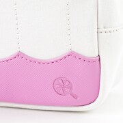 「恋になりたいAQUARIUM」をモチーフにした、黒澤ルビィモデルのポーチ。