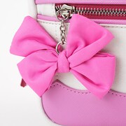 「恋になりたいAQUARIUM」をモチーフにした、黒澤ルビィモデルのポーチ。