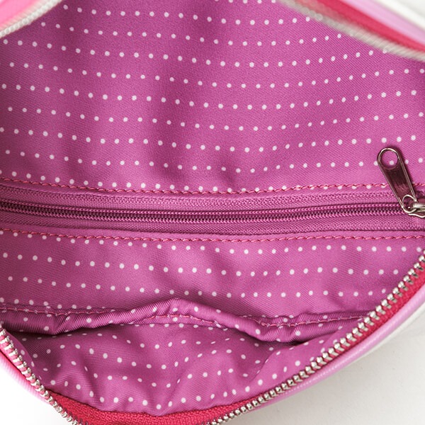 「恋になりたいAQUARIUM」をモチーフにした、黒澤ルビィモデルのポーチ。