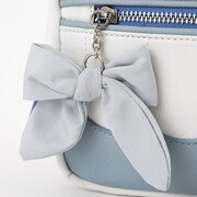 「恋になりたいAQUARIUM」をモチーフにした、津島善子モデルのポーチ。