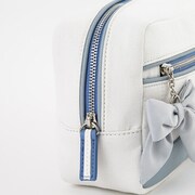 「恋になりたいAQUARIUM」をモチーフにした、津島善子モデルのポーチ。