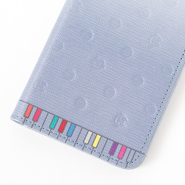 「想いよひとつになれ」をモチーフにした、津島善子モデルのスマートフォンケース。