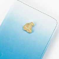 「想いよひとつになれ」をモチーフにした、渡辺曜モデルのスマートフォンケース。