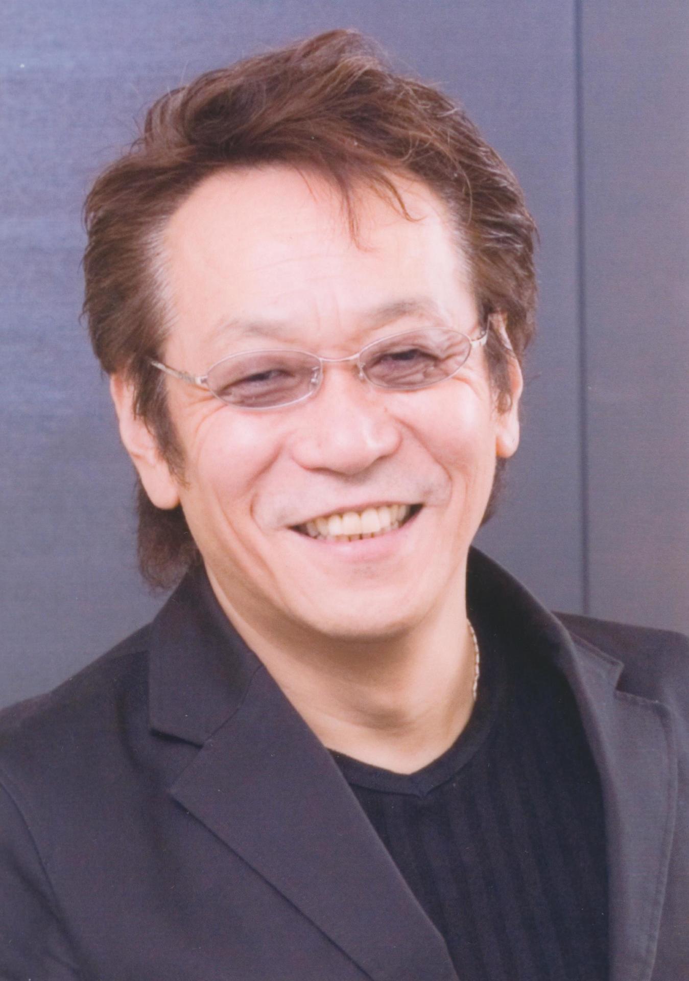 堀内賢雄