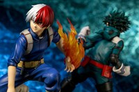 「ARTFX J 轟 焦凍」と「ARTFX J 緑谷出久」。