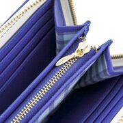 「未来の僕らは知ってるよ」をモチーフにした長財布。