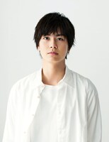 蘭具雪也役の多和田任益。