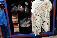 「ルパン三世」をモチーフにしたオリジナルグッズ。