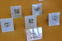 「ON-Naji!」シリーズより、ピンズ（全5種）。