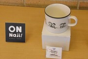 「ON-Naji!」シリーズより、マグカップ。