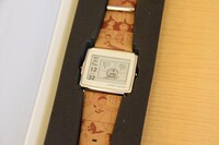 「ミュージアム限定 Smart Canvas デジタル腕時計」（限定200本）