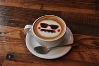 「恥ずかしがり屋な海坊主のカフェラテ」